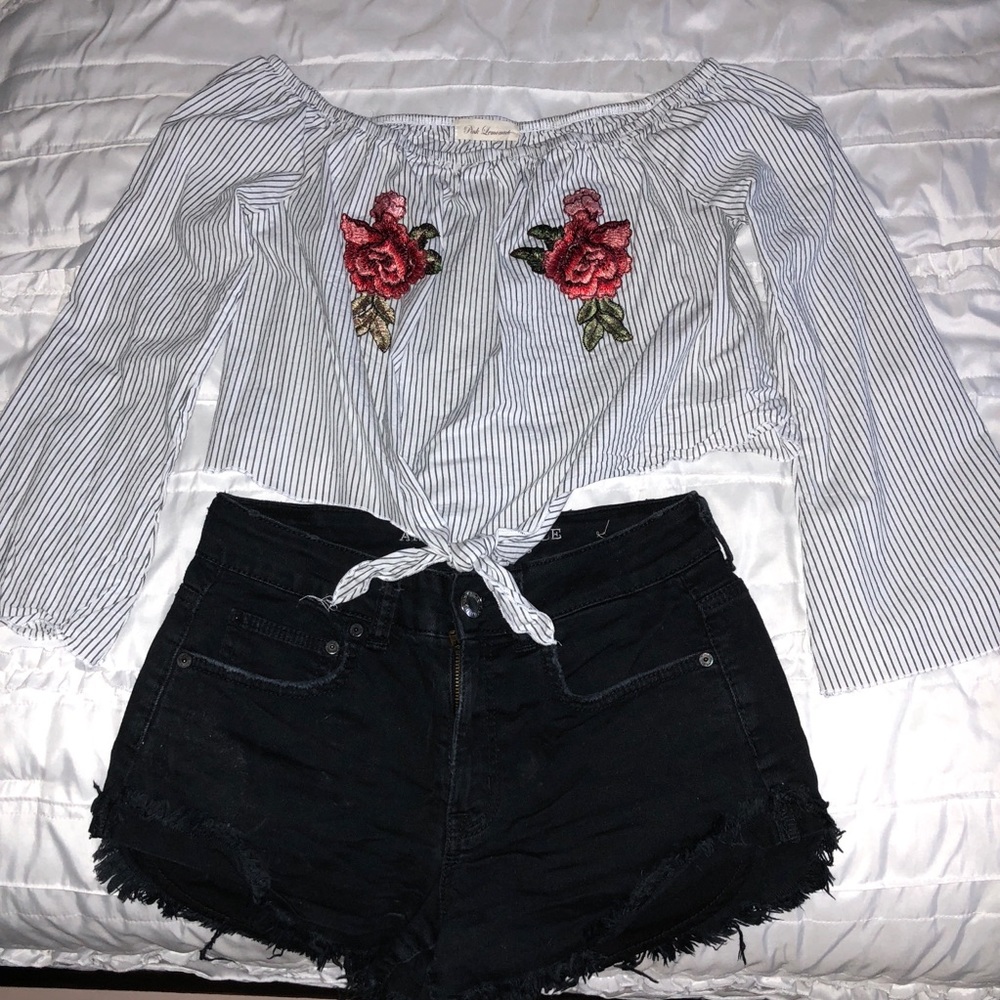 Off-the-shoulder top